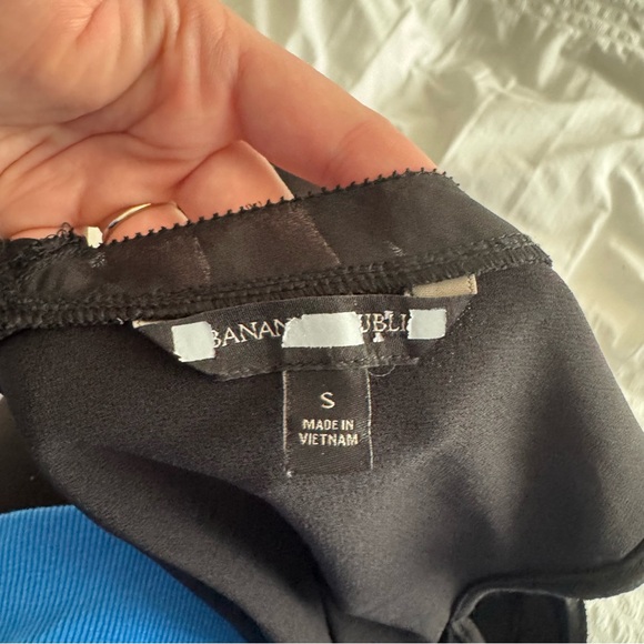 Banana Republic Black Sleeveless Tank Top - Picture 5 of 5